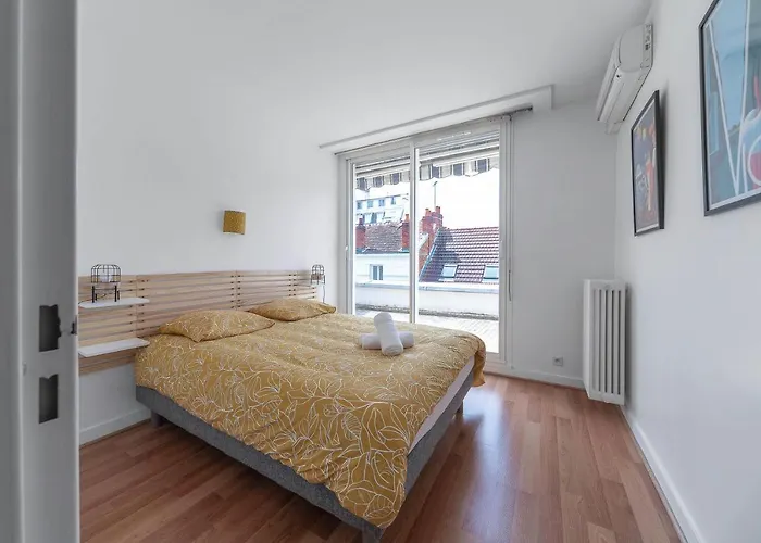 Le Pasteur - Grand Appartement Lumineux - Centre-Ville